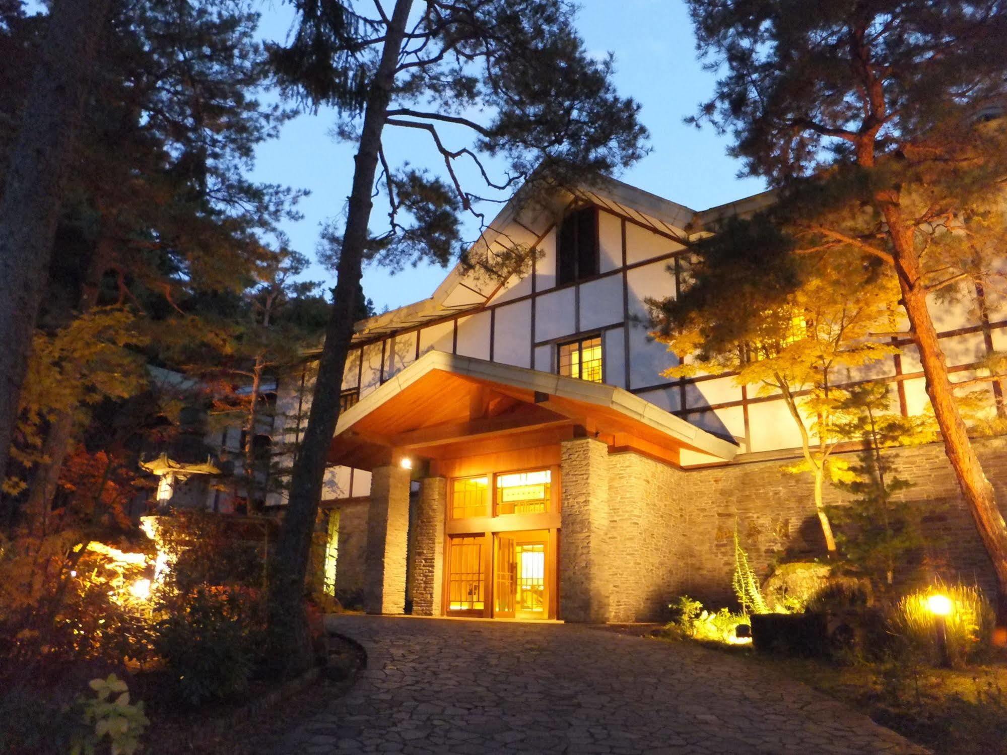 Senjukaku Hotel Jamanoucsi Kültér fotó